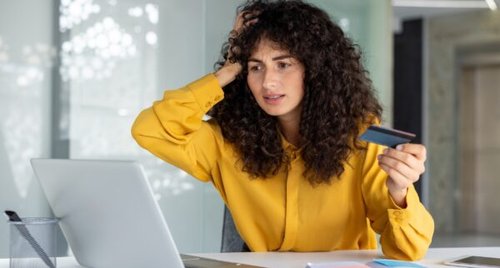 How long do late payments stay on your credit report?