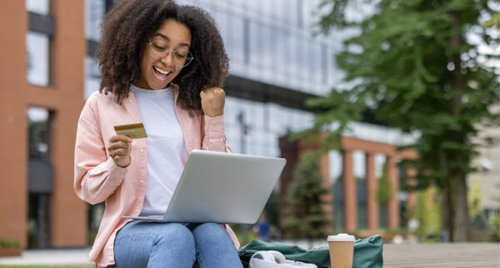 6 reasons to get a credit card in college (and 3 reasons to think twice)