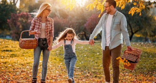 Start now: Credit card strategies to boost rewards for a fall break getaway