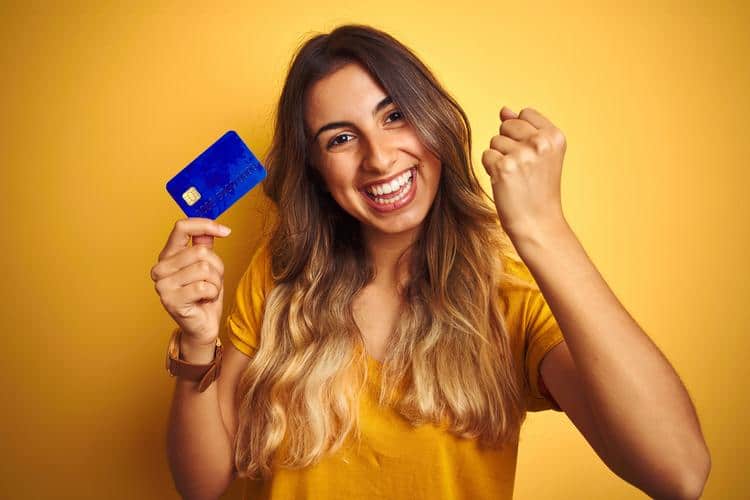 How to establish good credit with first credit card