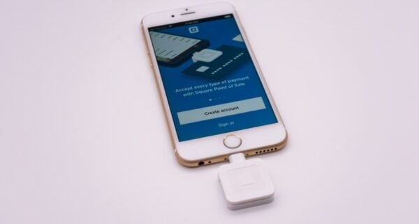 Square card reader vulnerable to hack attack