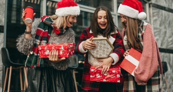 Survey: Women are smarter holiday shoppers, but feel more pressure